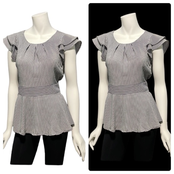 NWOT Monteau Textured Striped Ruffle Short Sleeve Peplum Top M Juniors - Picture 1 of 10